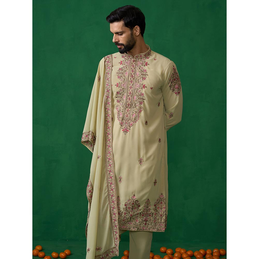 KALPRAAG Motif Green Kurta with Pant and Dupatta