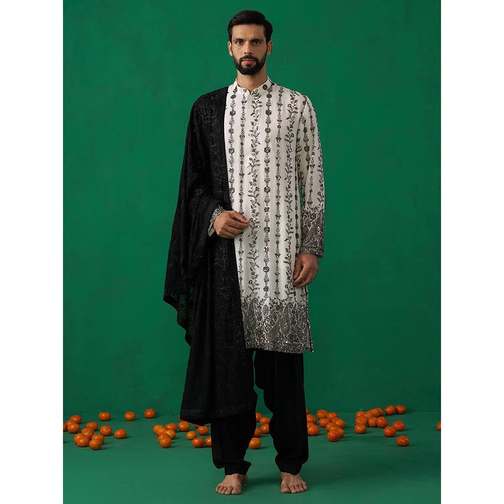 KALPRAAG Paisley Ivory Kurta with Patiyala and Dupatta