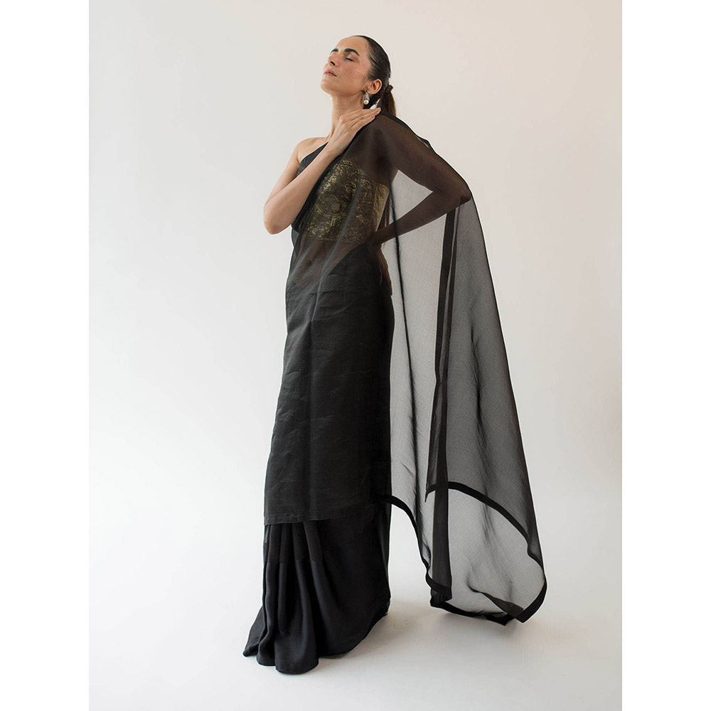 KAPARDARA Asters Pure Silk Organza Saree In The Shade Of Black Featuring A Border