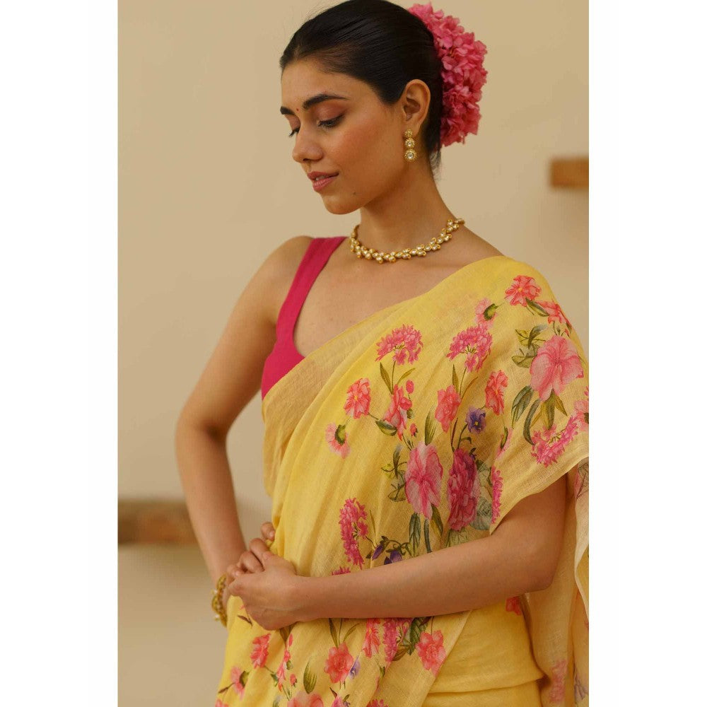 KAVANA Amla Linen Floral Printed Saree with Unstitched Blouse