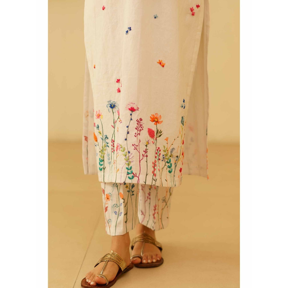 KAVANA Zara Floral Print Embroidery Kurta with Pant and Dupatta (Set of 3)