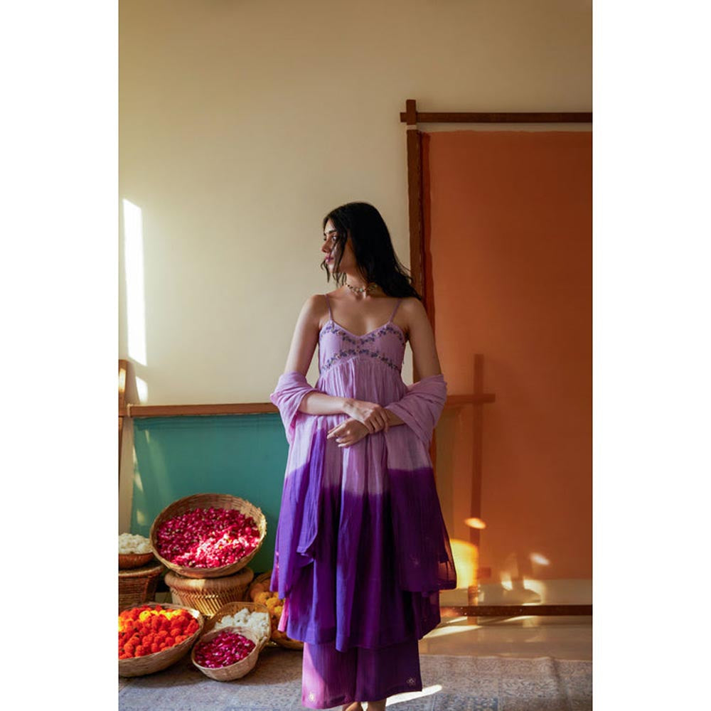 KAVANA Women Ombre Dyed Purple Jaamni Dupatta