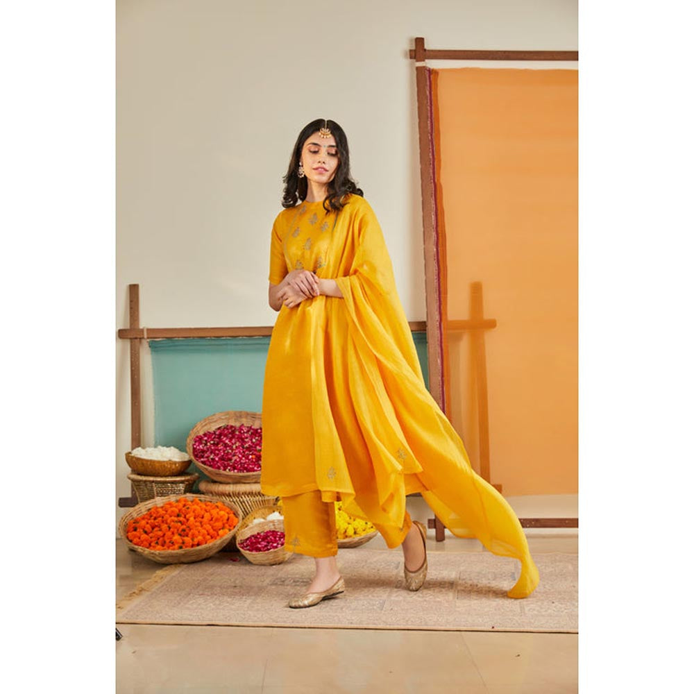 KAVANA Women Embroidered Yellow Zareen Dupatta