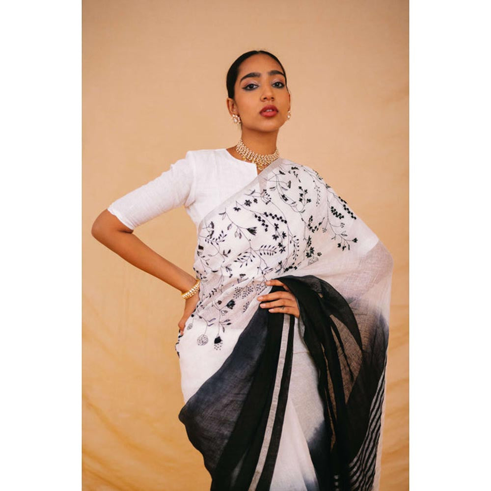 KAVANA Women White Bhavni Linen Saree