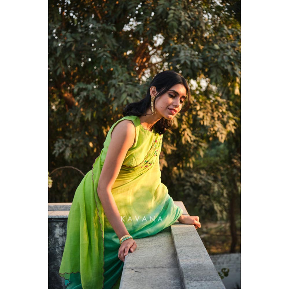 KAVANA Women Embroidered Green Aam Panna Saree