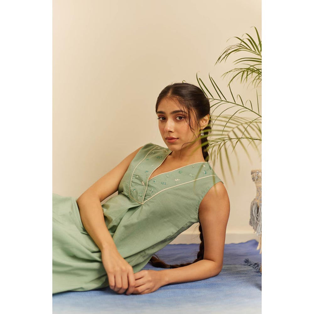 KAVANA Women Embroidered Green Van Kurta and Pant