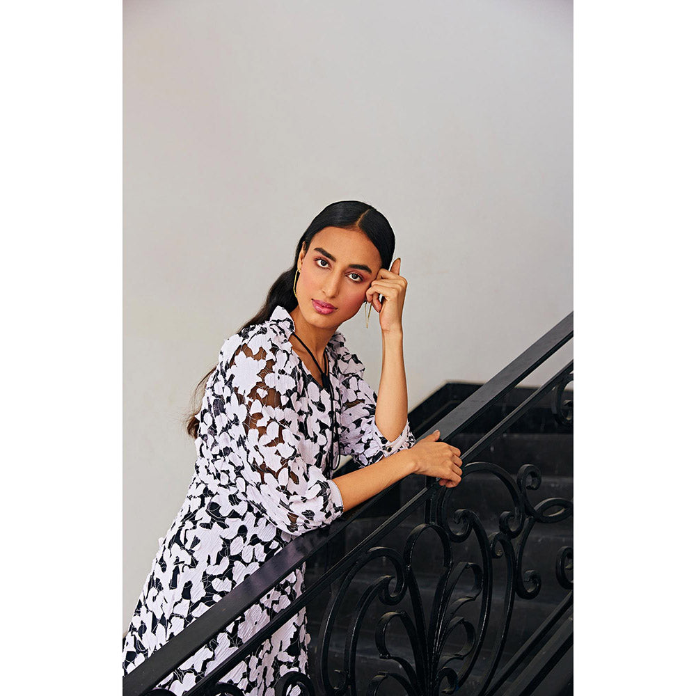 Kay Kay BY KKHUSHI SAHAII Black Floral 3D Flower Contrast Midi Dress