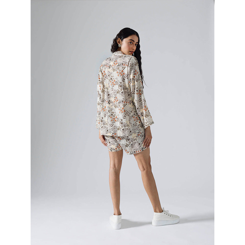 Klad White Garden Floral Front Pockets On Shirt with Shorts (Set of 2)