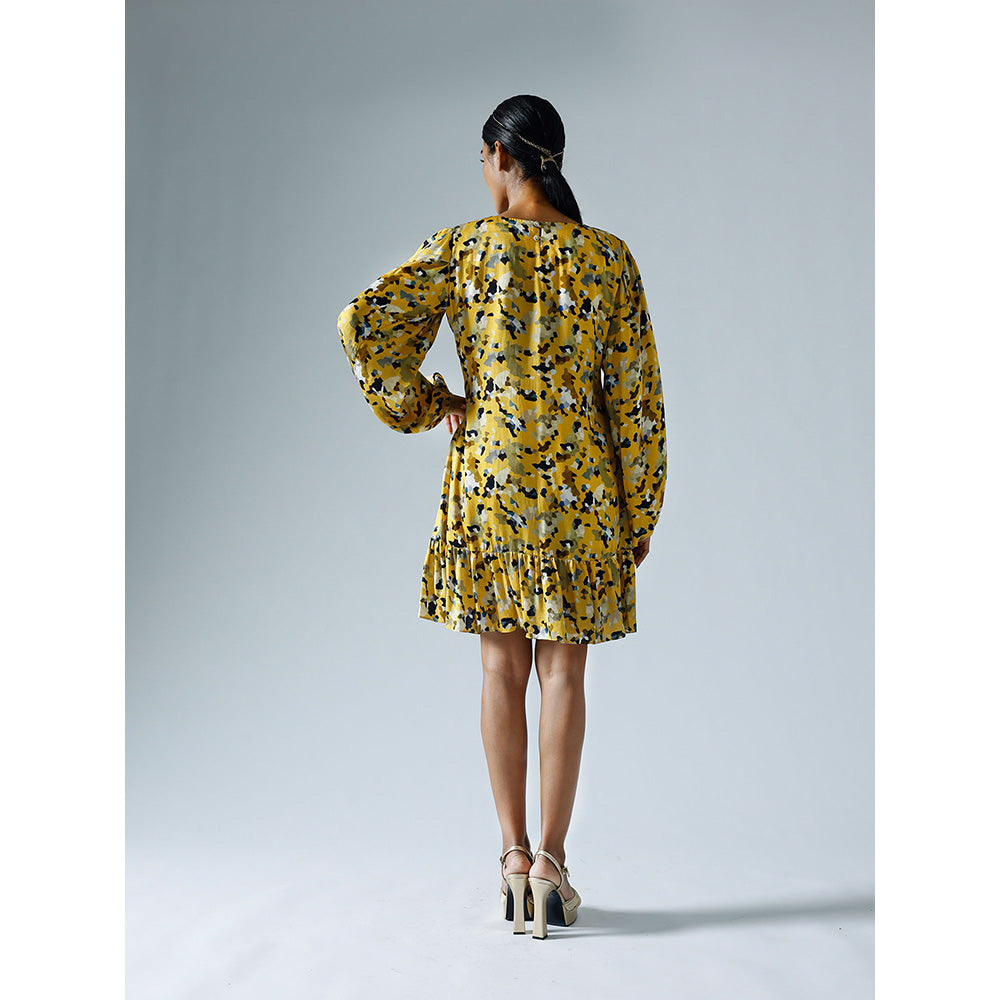Klad Pixelated Yellow Round Neck Shift Dress