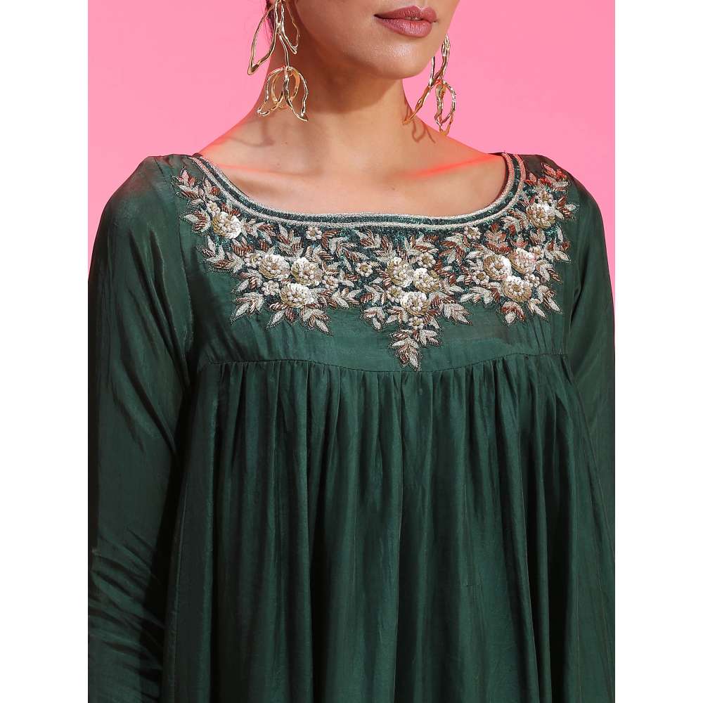 Kudi Pataka Designs Kritee-dg Green Anarkali Kurta Slip With Pant & Dupatta (Set of 4)