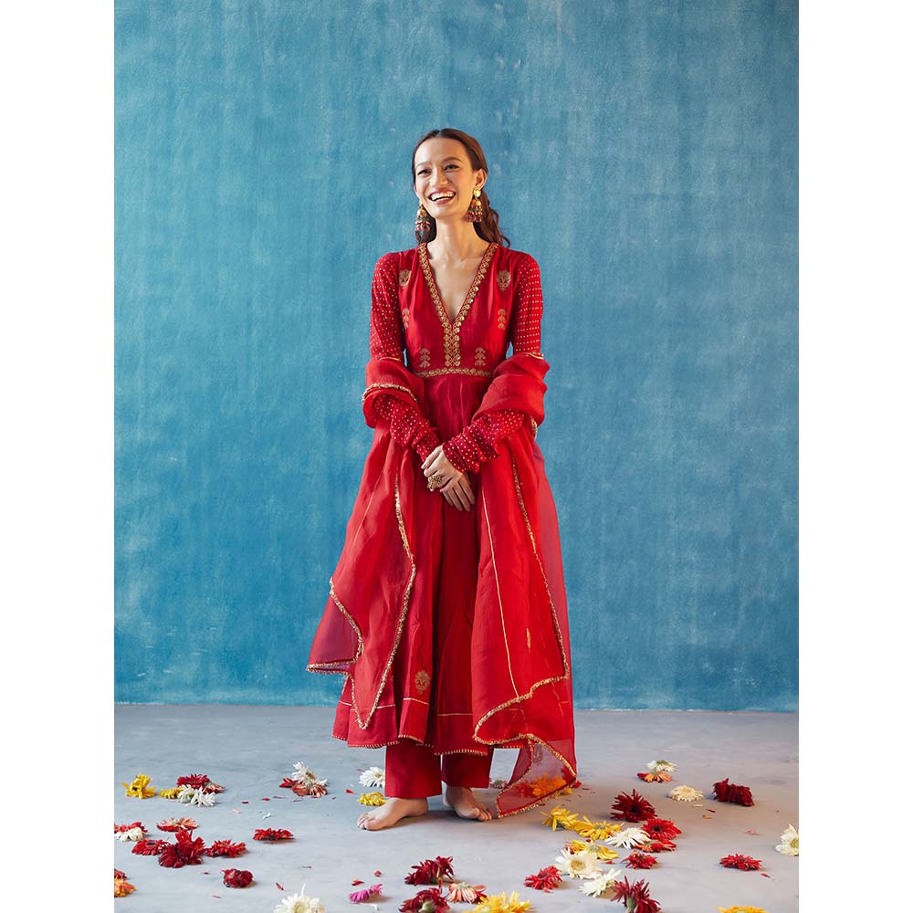 Label Earthen Nisha Kali Kurta with Pant & Dupatta (Set of 3)