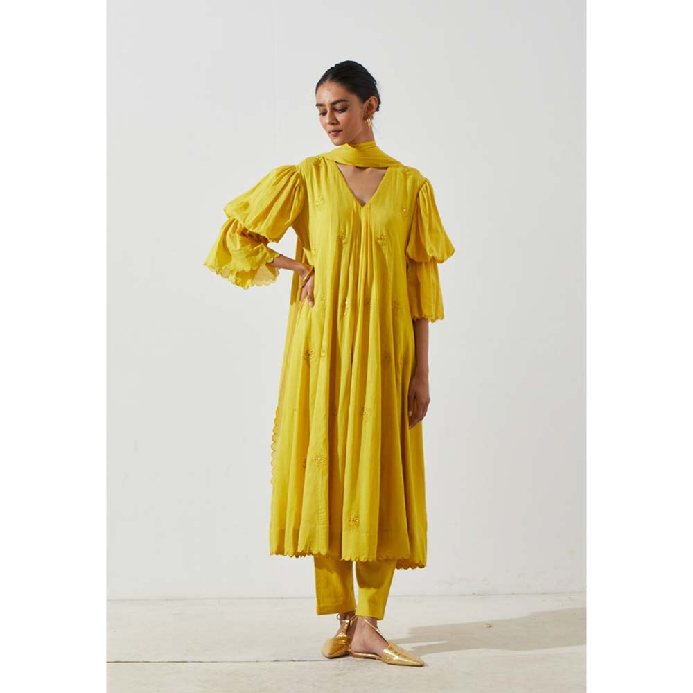 Label Earthen Women Yellow Floral Kurta with Pant (Set of 2)