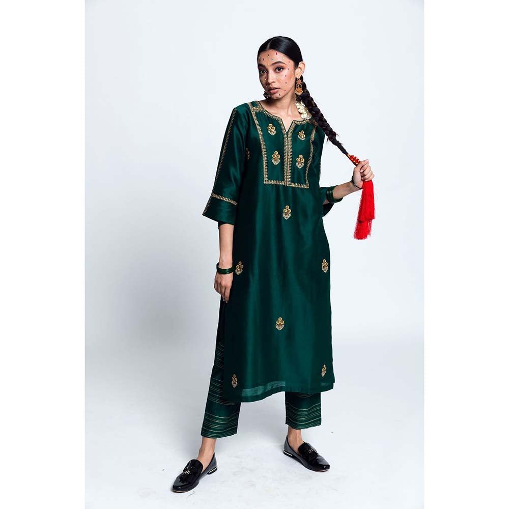 Label Earthen Women Green Embroidered Kurta with Pant & Dupatta (Set of 3)