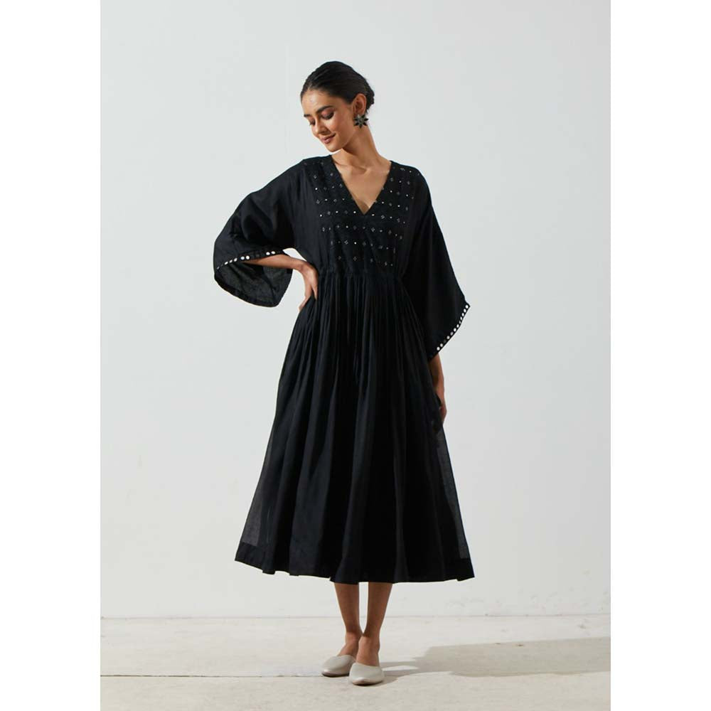 Label Earthen Women Black Embroidered Midi Dress