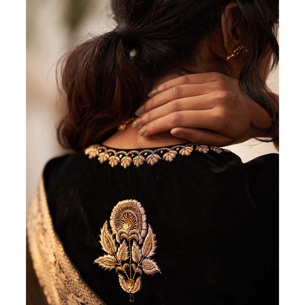 Label Earthen Surma Rani Phool Checks Zari Saree with Zardozi with Stitched Blouse