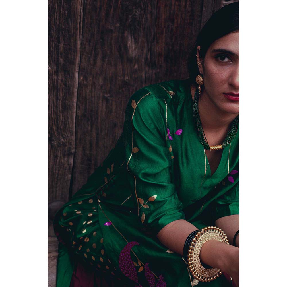 Label Earthen Harit Sundari Embellished & Foil Print Kurta with Pant (Set of 2)