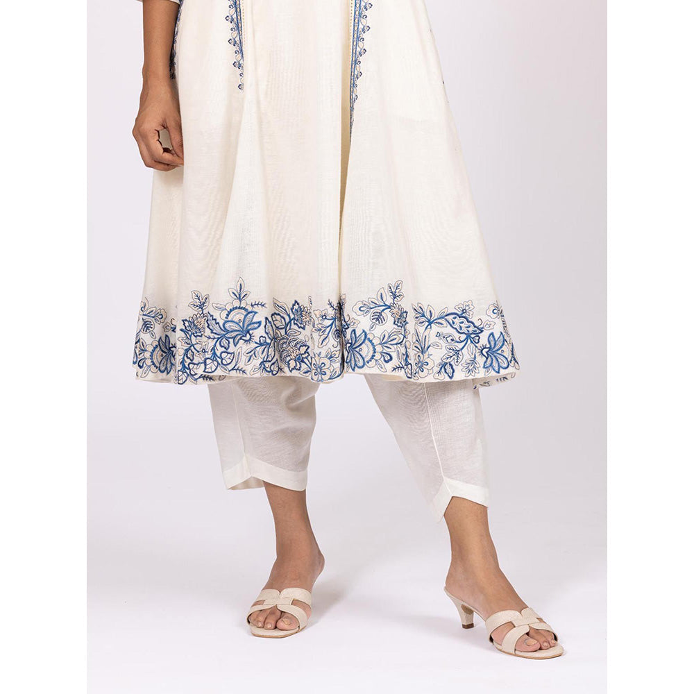 LABEL NAARITI Nargis Linen Anarkali Kurta with Pant and Chiffon Dupatta (Set of 3)
