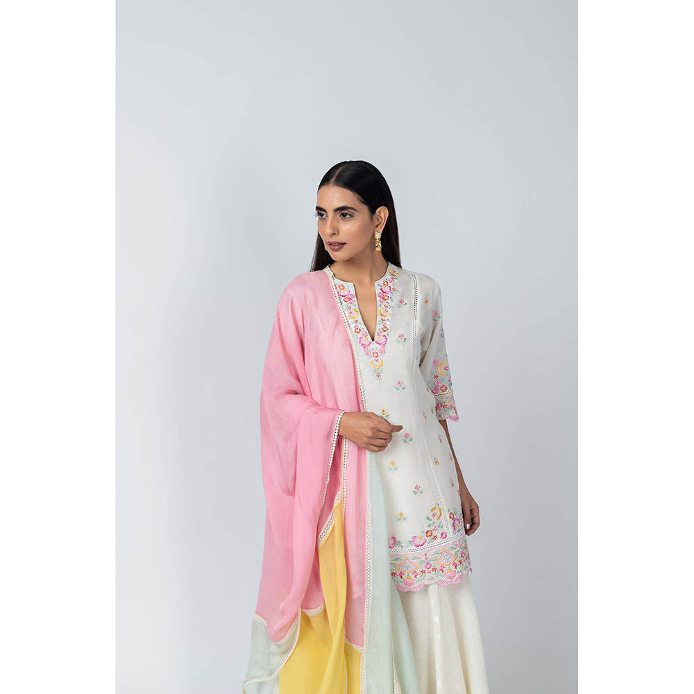 LABEL NAARITI Ivory Embroidered Kaari Kurti with Palazzo and Dupatta (Set of 3)