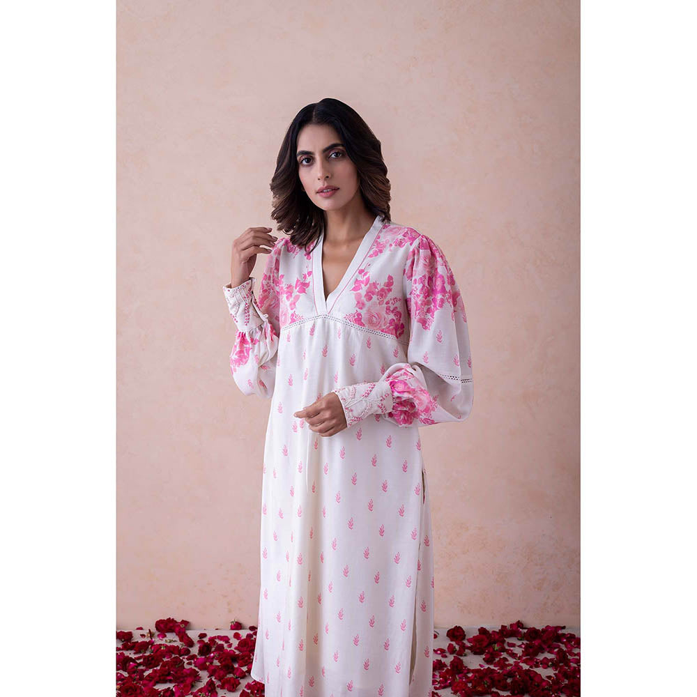 LABEL NAARITI Ivory Embroidered Tanya Kurta with Pant (Set of 2)