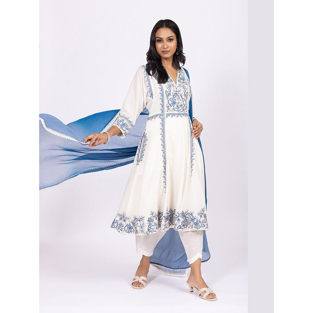 LABEL NAARITI Nargis White Kurta with Salwar and Dupatta