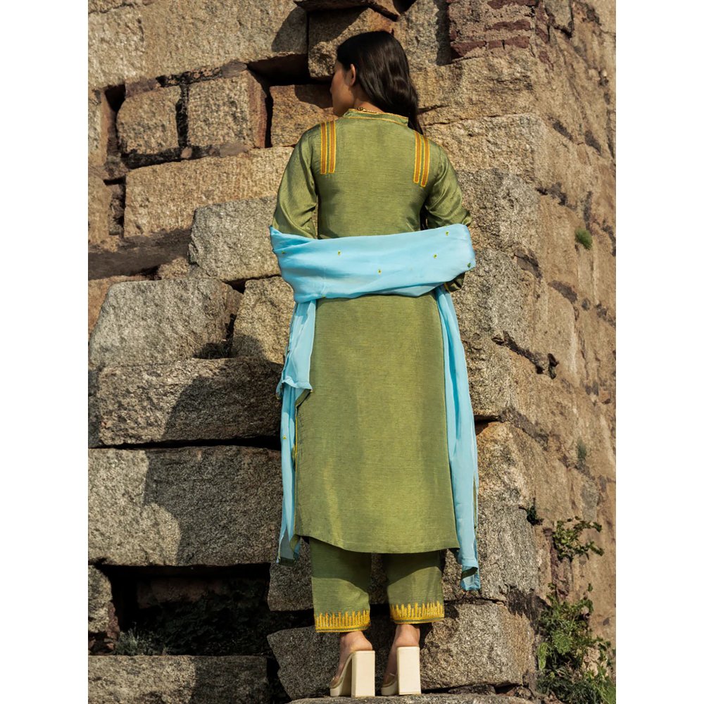 Label Ruby Embroidered Green Kurta with Pant and Dupatta (Set of 3)