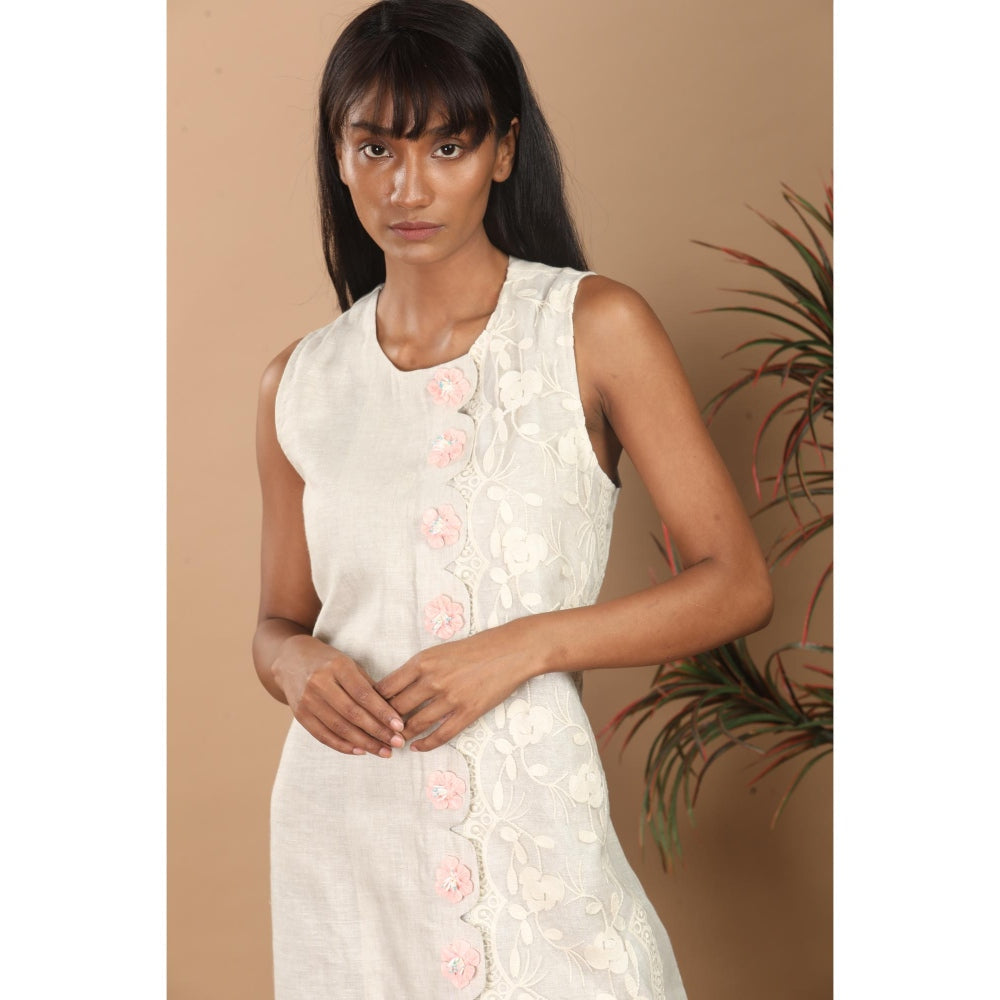 LABEL NIYAMI Scallop Shift Knee Length Dress