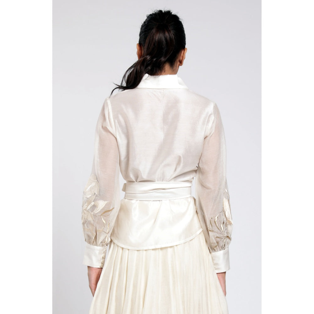 MADDER MUCH Niko Tops - White (Set of 2)