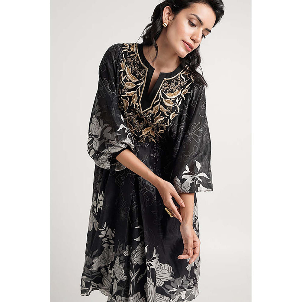 MADDER MUCH Black Cotton Round Neck Floral Knee Length Dress