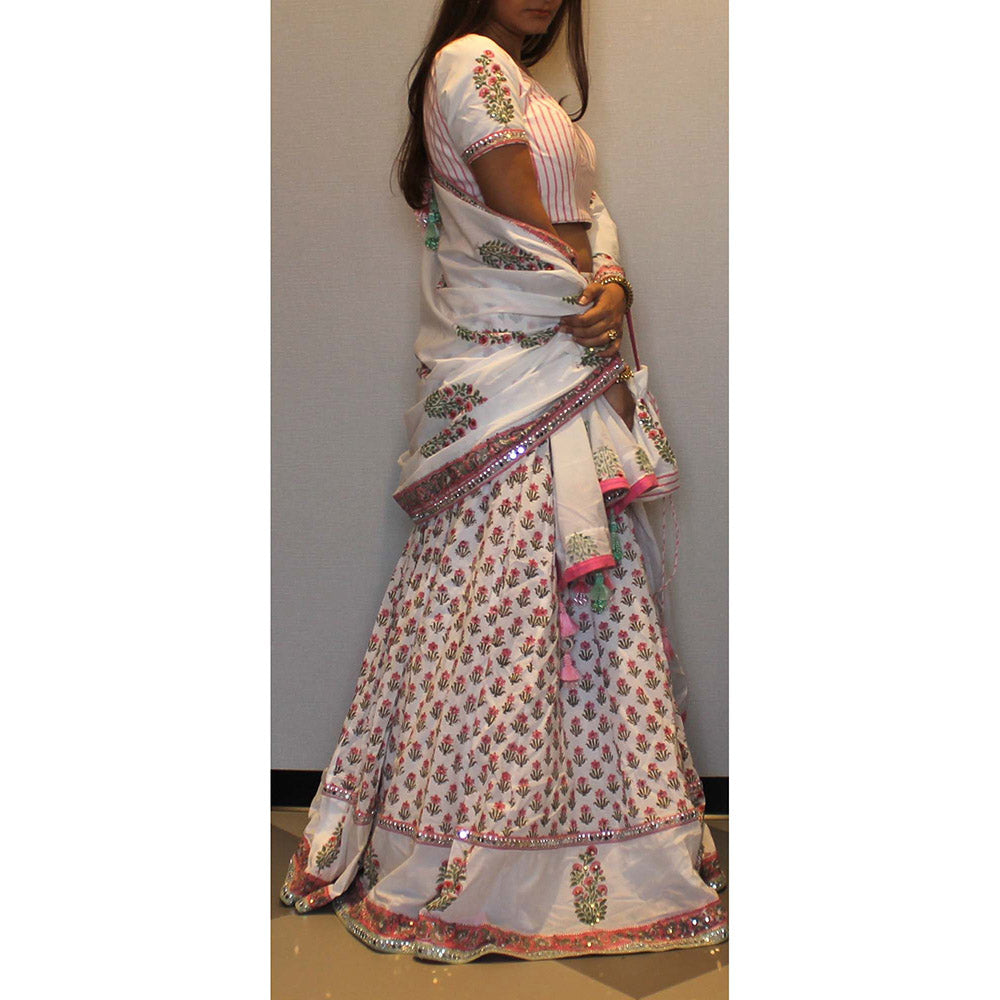 MALIKA GUPTA Alveera Floral Print Lehenga with Blouse and Dupatta Potli (Set of 4)