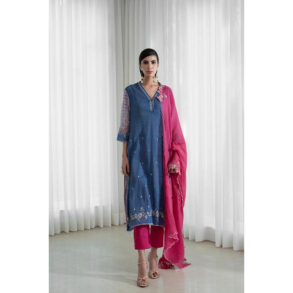 MANDIRA WIRK Women Chanderi Blue Kurta with Pant and Dupatta