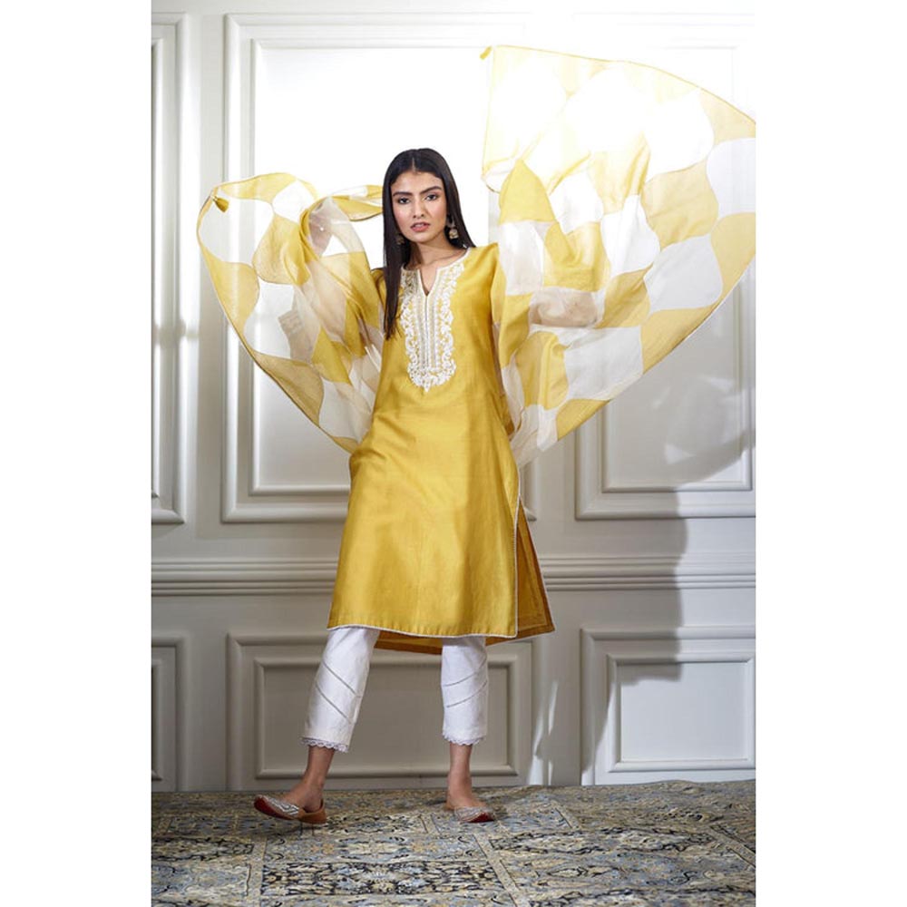 MANDIRA WIRK Women Chanderi Yellow Kurta with Pant and Dupatta