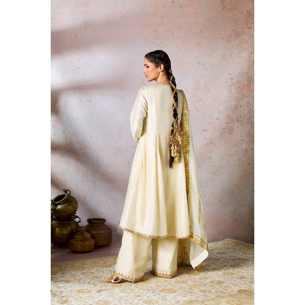 Masaba Ivory Whispering Kurta with Palazzo and Dupatta (Set of 3)