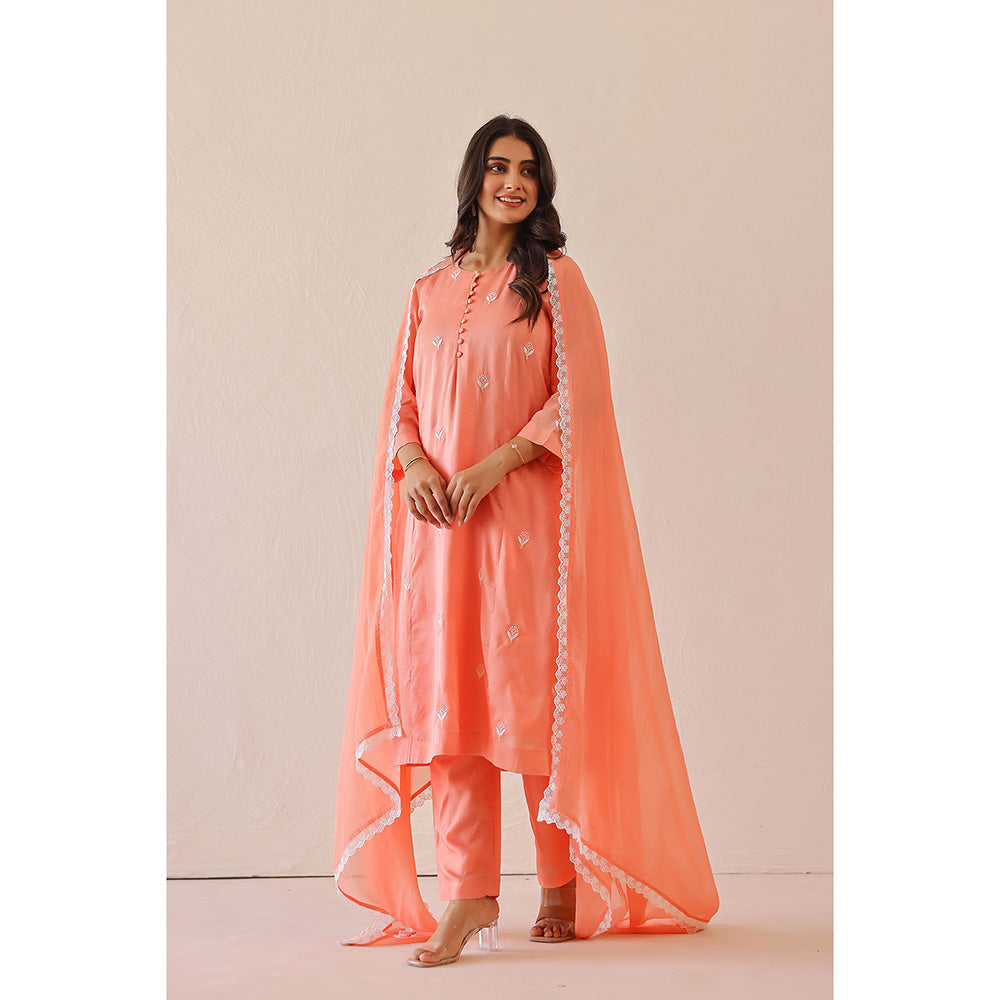 Masoomm Peach Calla Embroidered Kurta with Pant and Dupatta (Set of 3)