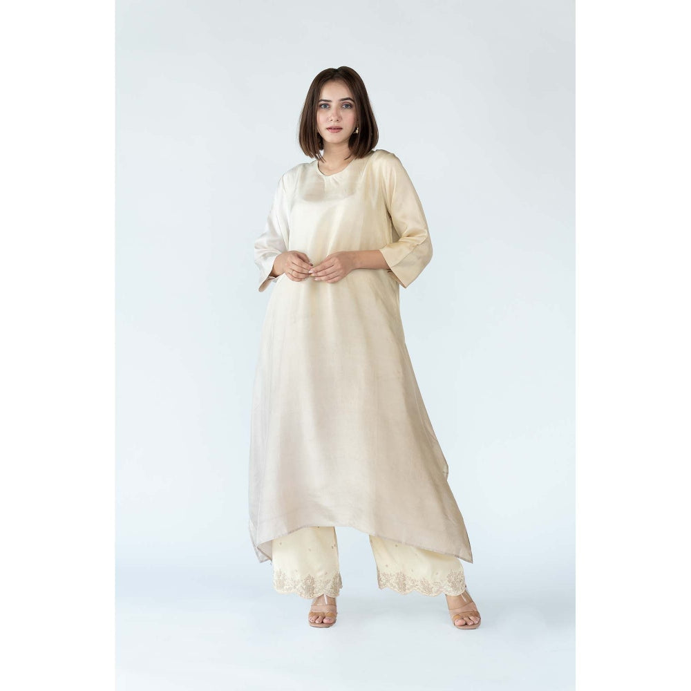 Meghna Panchmatia Ivory Ombre Kurta with Bandhej Dupatta (Set of 2)