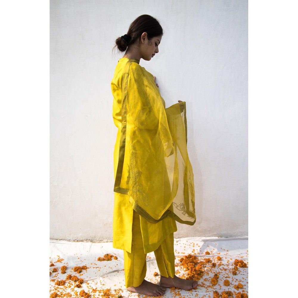 MITHI SUPARI Lime Green Dhani Kurta and Pant with Dupatta (Set of 3)