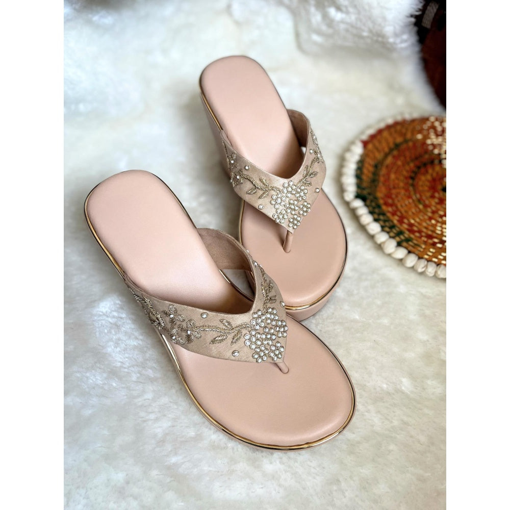 Modanta Floral V-Strap Nude Wedges