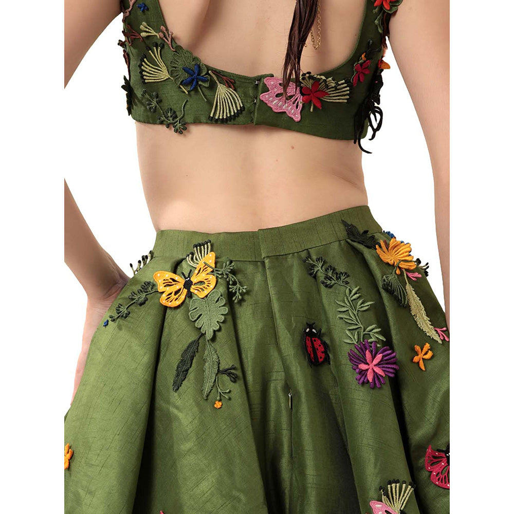 MODO CALDO Womens Embroidered Green Crop Top with Skirt and Peplum