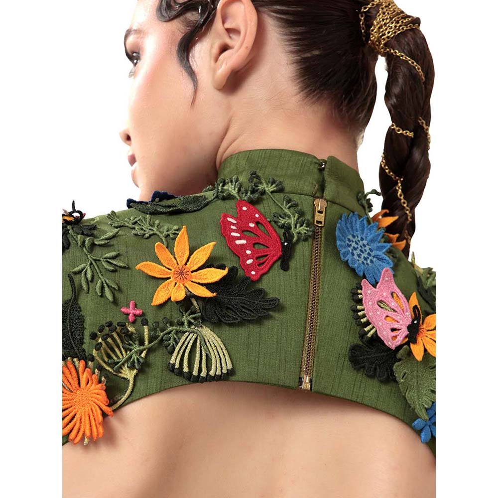 MODO CALDO Womens Embroidered Green Crop Top with Skirt and Cape