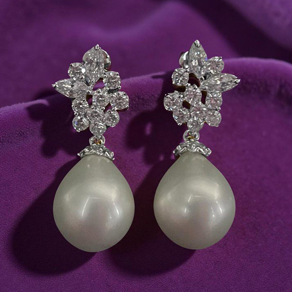 Mon Tresor White Diamond Cluster With Pearl Drop