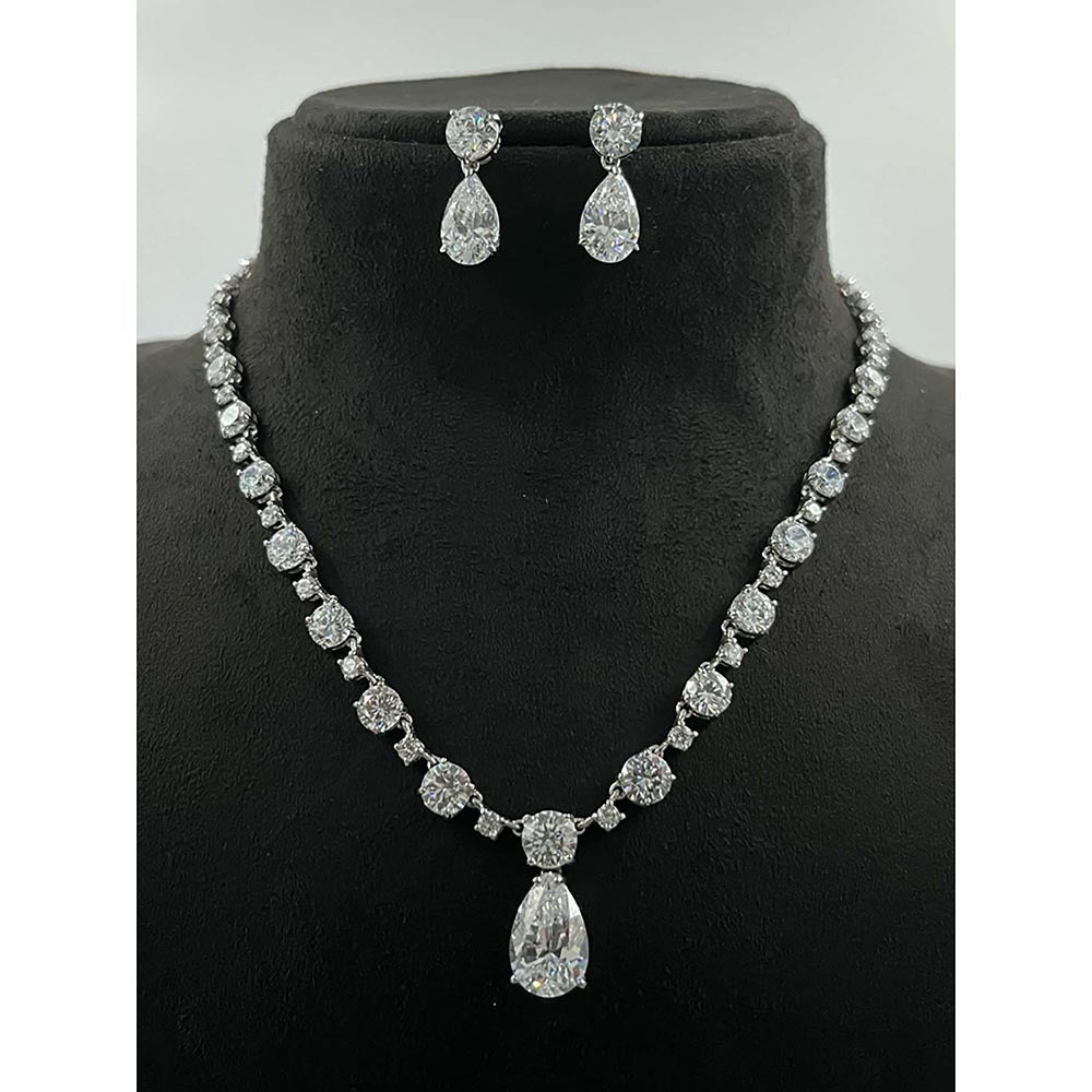 Mon Tresor White Eternal Glow Jewellery Set