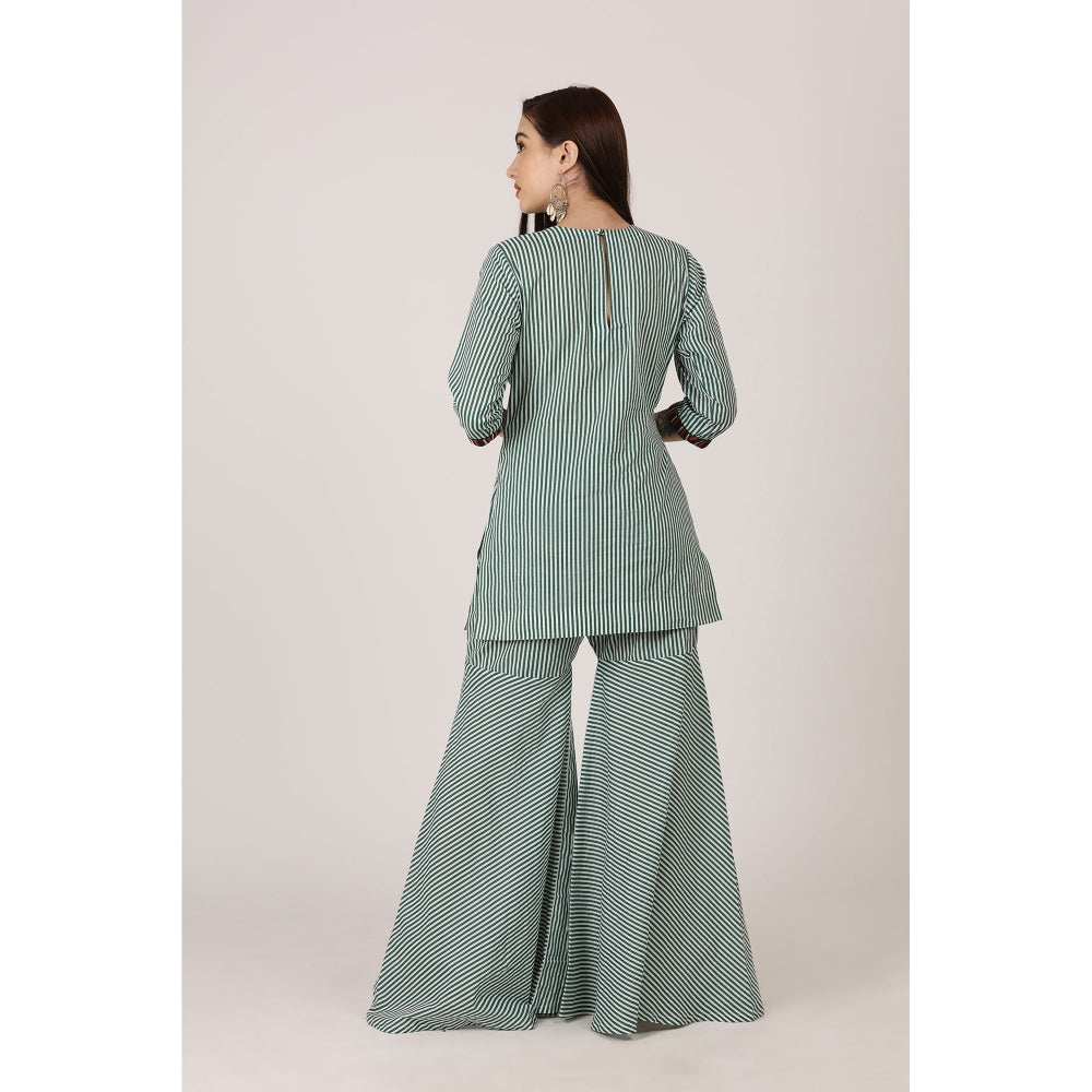 NAMAH BY PARUL MONGIA Green Striped Co-Ord (Set of 2)