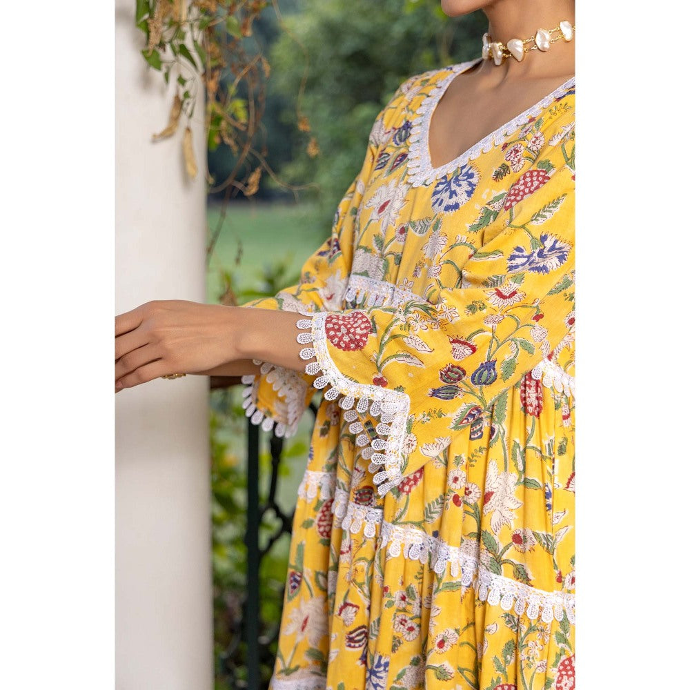 Naseebo Yellow Orchid Hand Blocked Cotton Kurta with Pant and Dupatta (Set of 3)