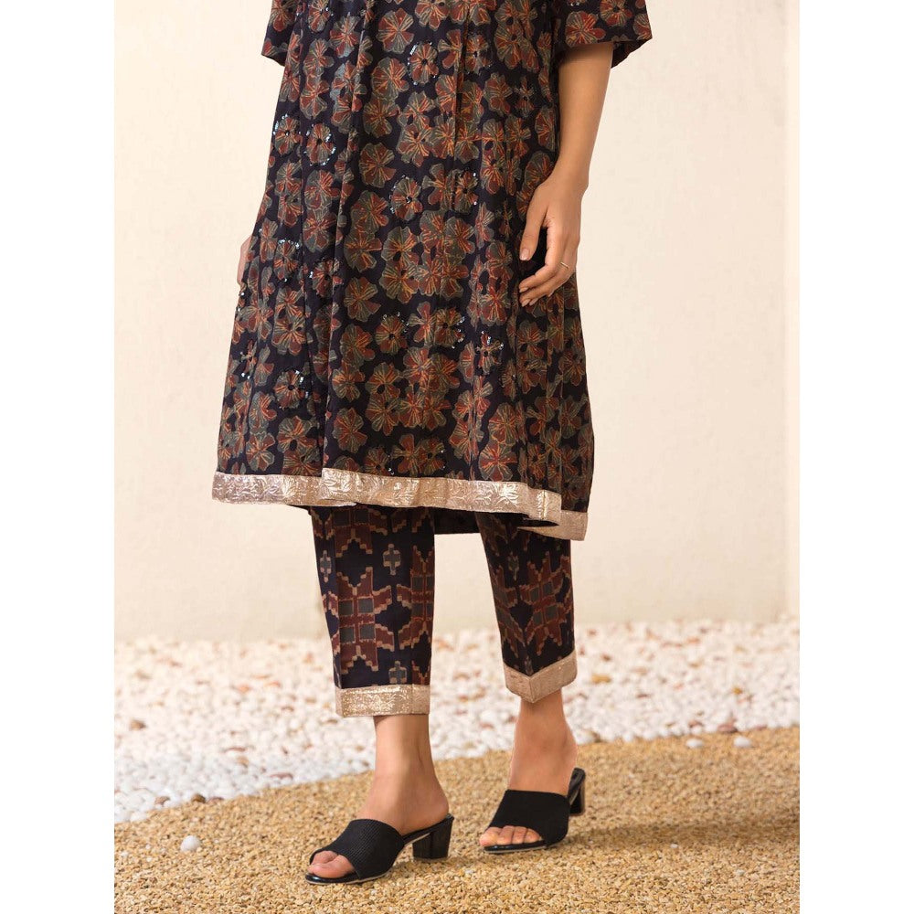 Naseebo Brown Twinkling Night Ajrakh Kurta with Pant (Set of 2)