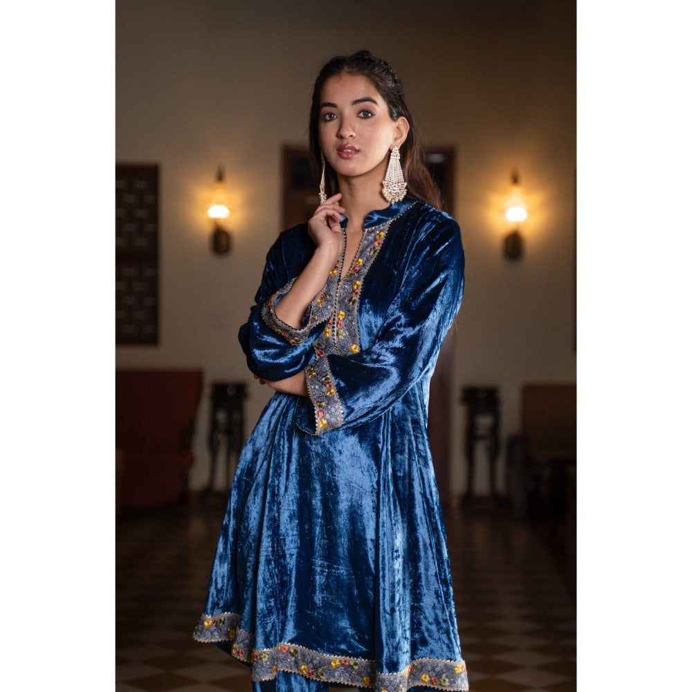 Naseebo Royal Blue Velvet Co-Ord (Set of 2)
