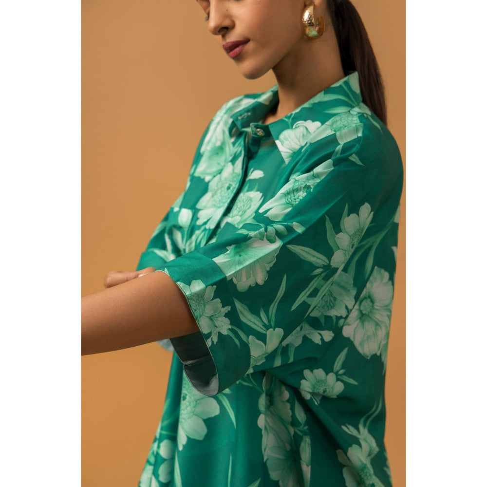 Naseebo Emerald Whisper Muslin Kurta with Pant - Green