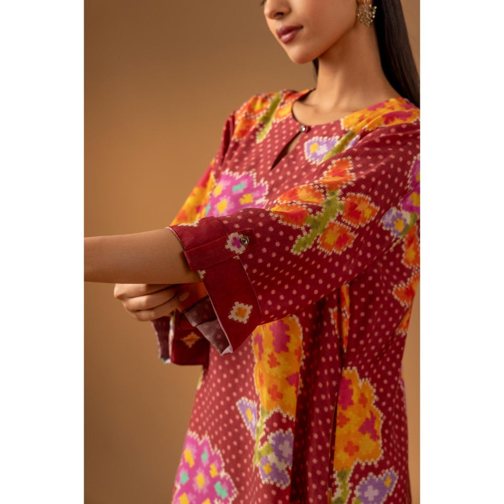 Naseebo Scarlet Meadow Muslin Kurta with Pant - Red