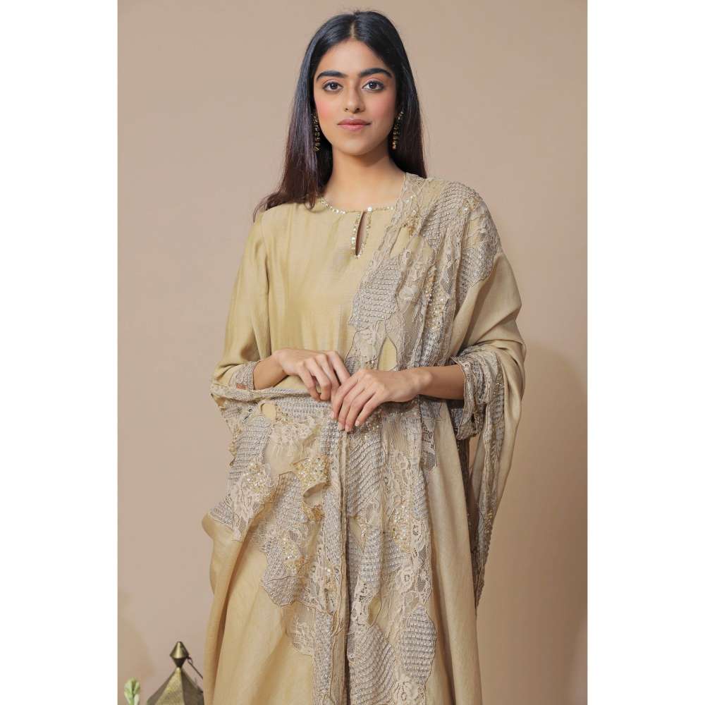 Neelu Sethi Gold Chanderi Kurta With Pant And Embroidered Dupatta (Set of 3)