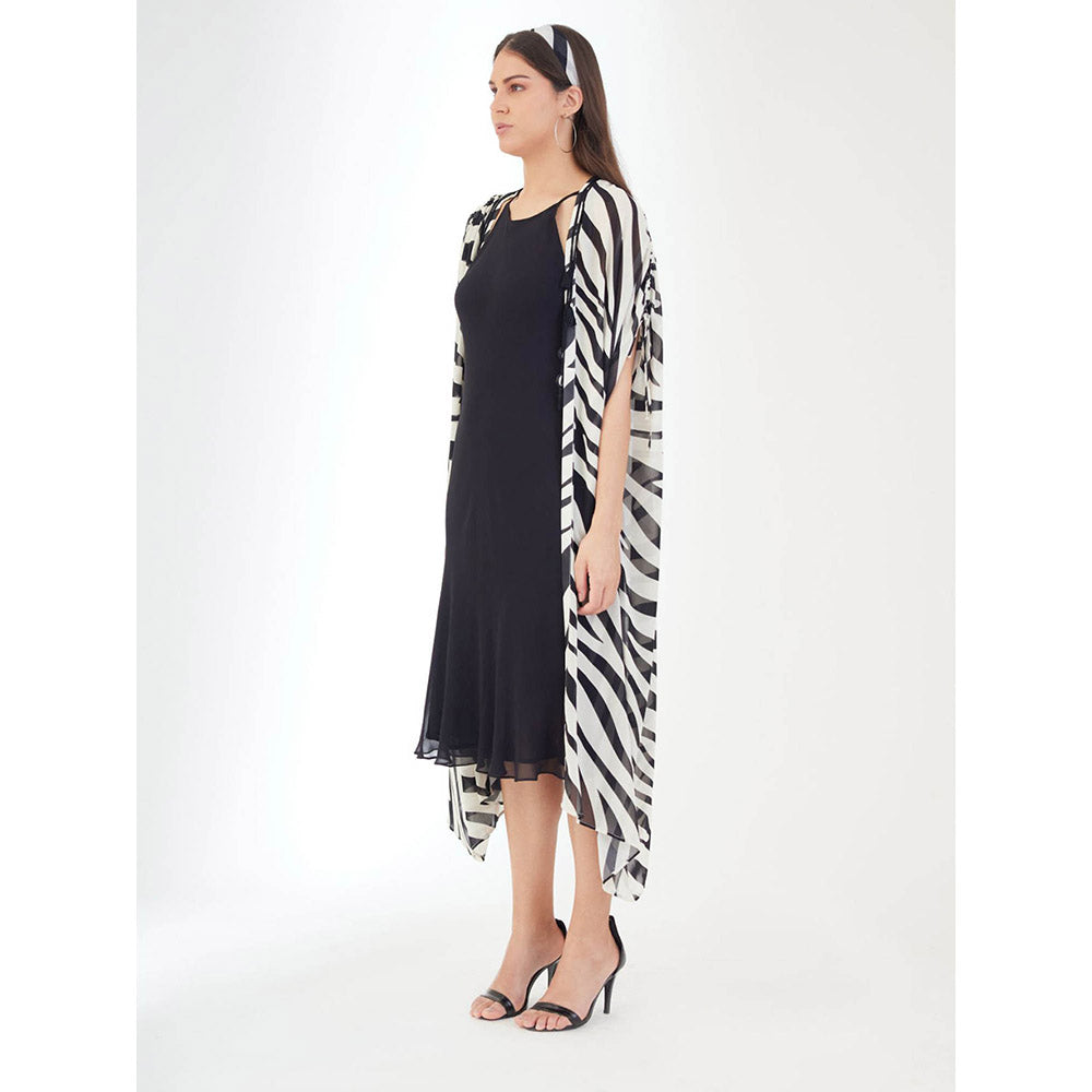 Nikasha Black and White Overgarment