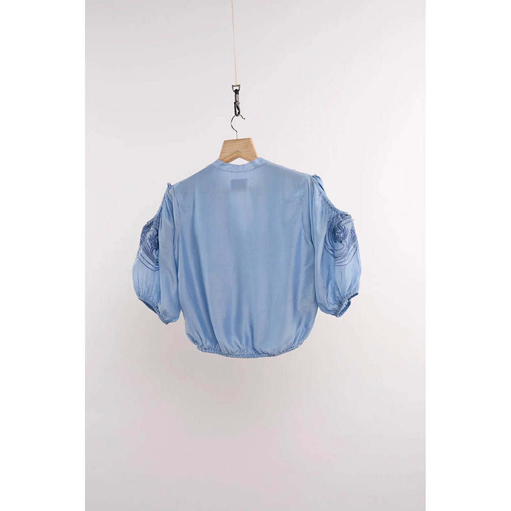 nona Blue Lehr Cut Out Crop Top