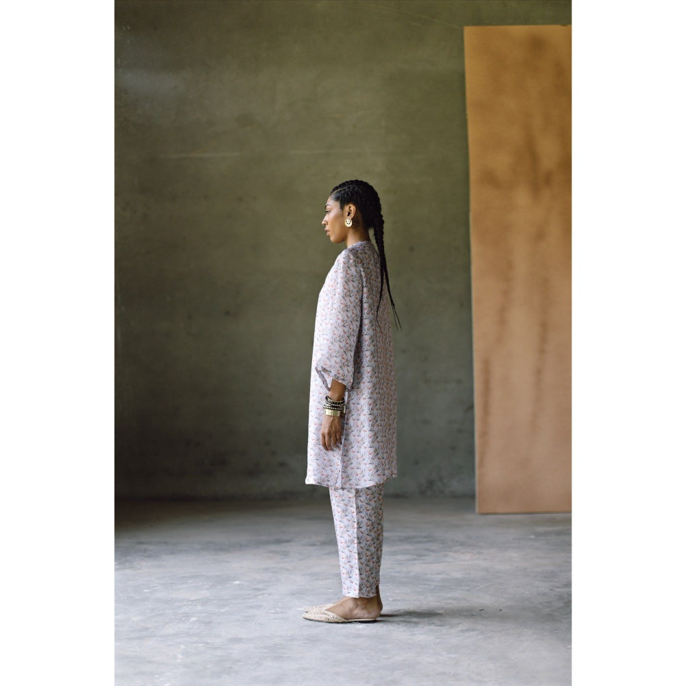 NORN Oxford V Emb Kurta